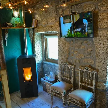 Feriehus Casa Do Ti Joao Sabugueiro (Guarda)